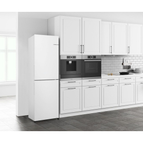 Bosch Series 2 Free-standing fridge-freezer with freezer at bottom 182.4 x 55 cm White